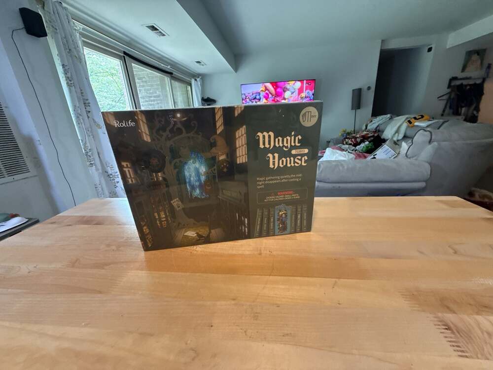 Rolife Magic House 3D Wooden DIY Book Nook Kit TGB03